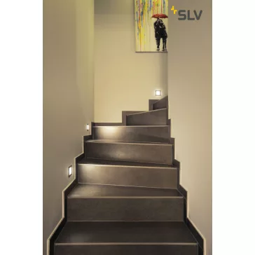 FLAT FRAME BASIC ezüst QT9 falba süllyesztett lámpa